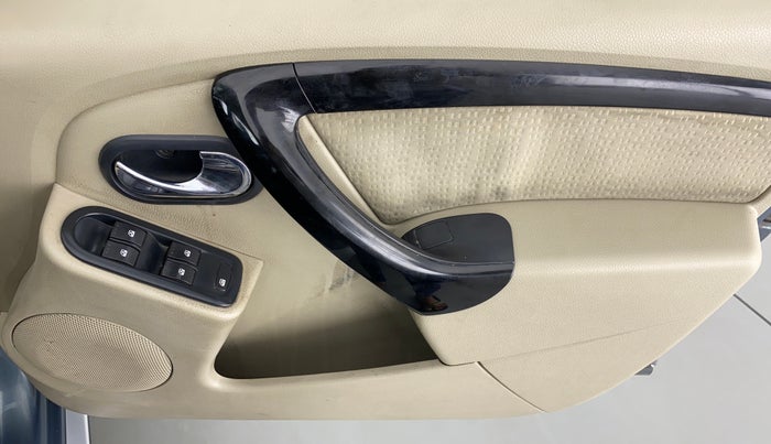 2014 Nissan Terrano XV D THP PREMIUM 110 PS, Diesel, Manual, 90,186 km, Driver Side Door Panels Control