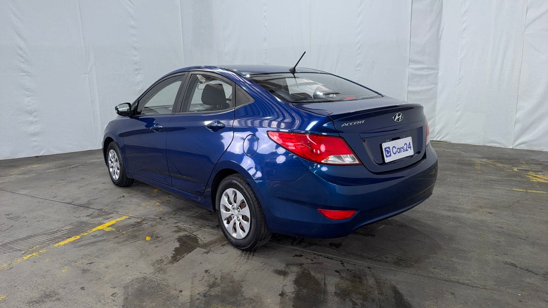 Left Back Diagonal (45- Degree) View