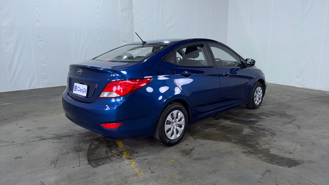 Right Back Diagonal (45- Degree) View