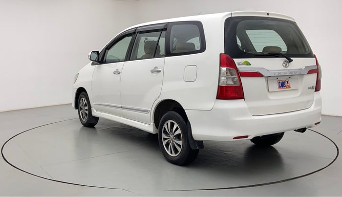 2015 Toyota Innova 2.5 VX 8 STR BS IV, Diesel, Manual, 1,66,882 km, Left Back Diagonal