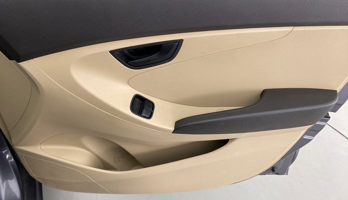 2018 Hyundai Eon MAGNA PLUS, Petrol, Manual, 22,970 km, Driver Side Door Panels Control
