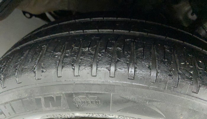 2014 Honda City SV MT PETROL, Petrol, Manual, 62,313 km, Right Front Tyre Tread