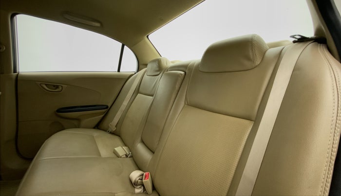 2015 Honda Amaze 1.2 SMT I VTEC, Petrol, Manual, 1,00,053 km, Right Side Rear Door Cabin