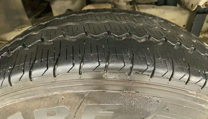 2022 Mahindra Bolero B4, Diesel, Manual, 60,148 km, Right Front Tyre Tread