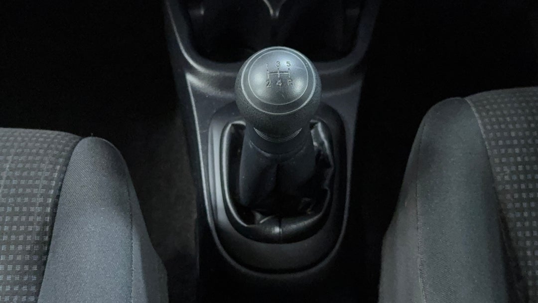 2018 Toyota Yaris Ascent, Manual, 78829 km, Gear Lever 