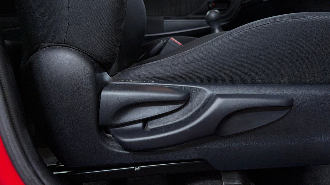 2018 Toyota Yaris Ascent, Manual, 78829 km, Drivers Side Adjustment Panel