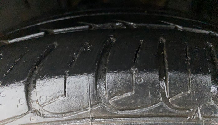 2020 Tata ALTROZ XZ PETROL, Petrol, Manual, 54,725 km, Left Front Tyre Tread
