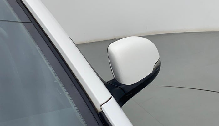 2014 Hyundai i20 ASTA 1.2, Petrol, Manual, 37,645 km, Left rear-view mirror - Indicator light has minor damage