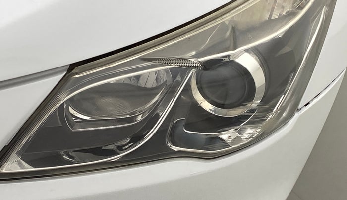 2015 Maruti Ciaz ZXI, Petrol, Manual, 45,748 km, Left headlight - Minor scratches