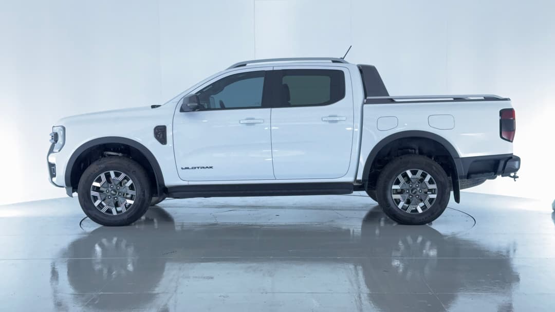 2025 Ford Ranger Phev Wildtrak (4x4), Automatic, 17887 km, Left Side View