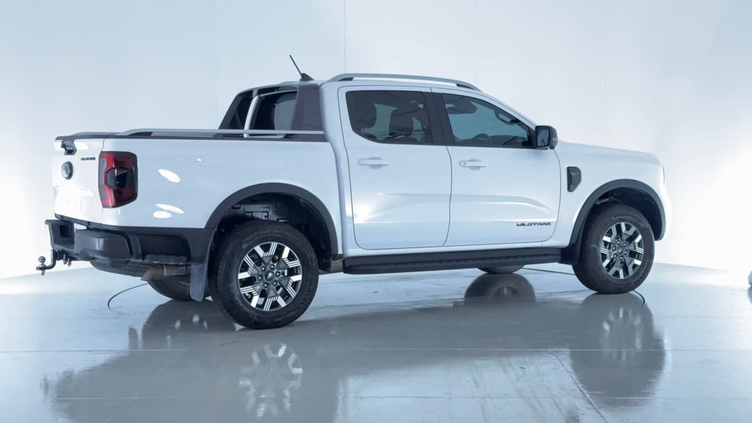 2025 Ford Ranger Phev Wildtrak (4x4), Automatic, 17887 km, Right Back Diagonal (45- Degree) View