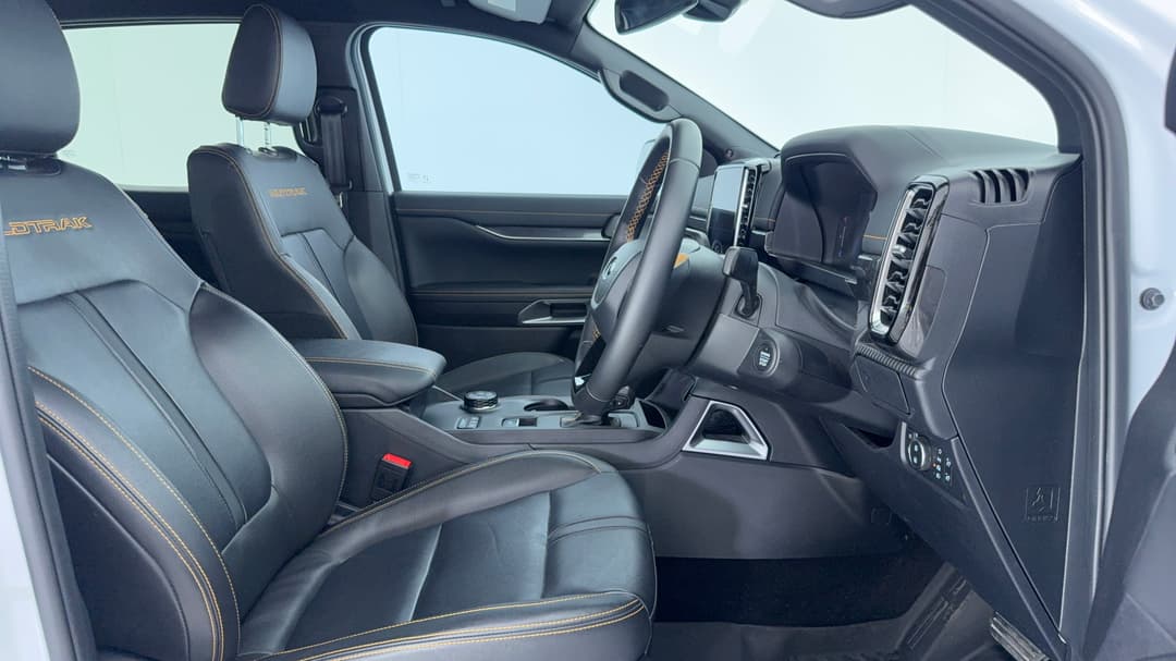 2025 Ford Ranger Phev Wildtrak (4x4), Automatic, 17887 km, Right Side Front Door Cabin View