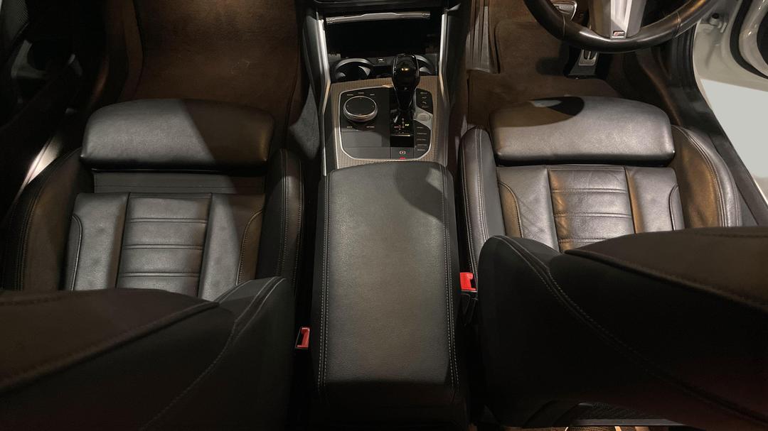 2019 BMW 3 30i M Sport, Automatic, 61035 km, Center Console