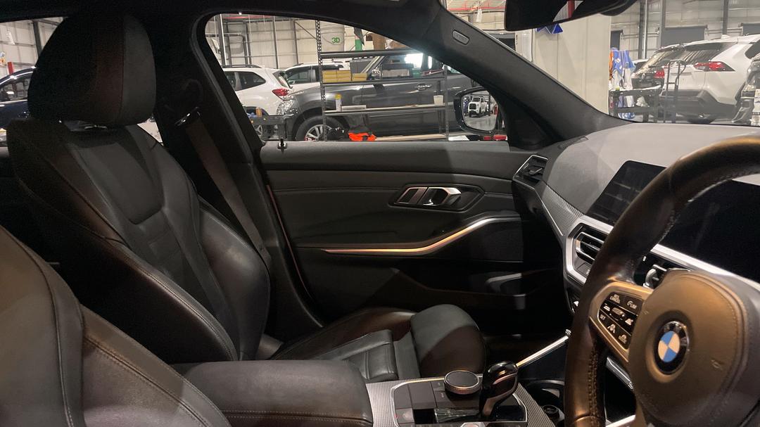 2019 BMW 3 30i M Sport, Automatic, 61035 km, Third Row Seats