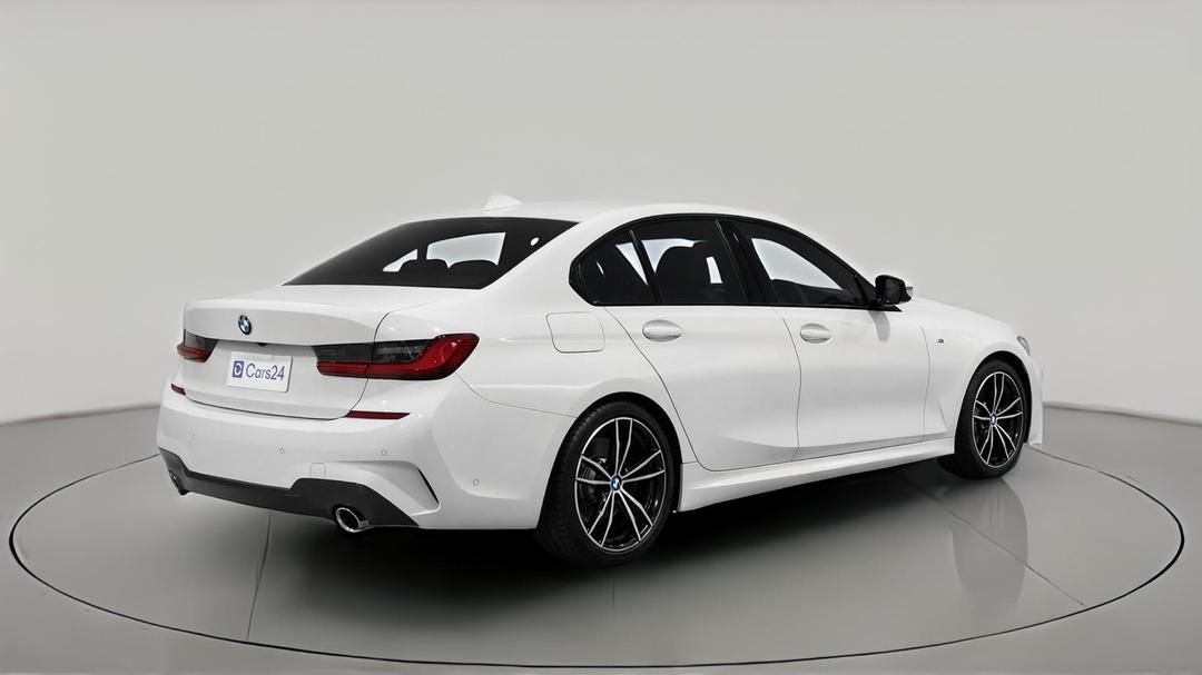 2019 BMW 3 30i M Sport, Automatic, 61035 km, Right Back Diagonal (45- Degree) View