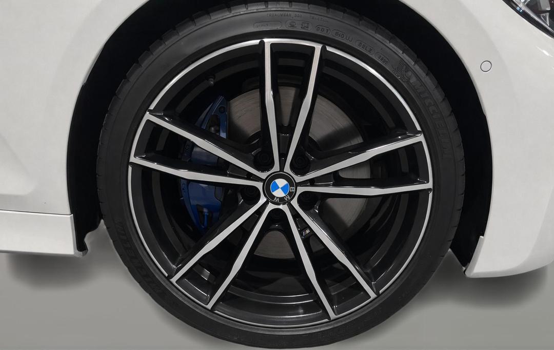 2019 BMW 3 30i M Sport, Automatic, 61035 km, Right Front Wheel