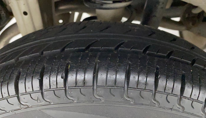 2017 Maruti Alto 800 LXI, Petrol, Manual, 14,334 km, Right Rear Tyre Tread