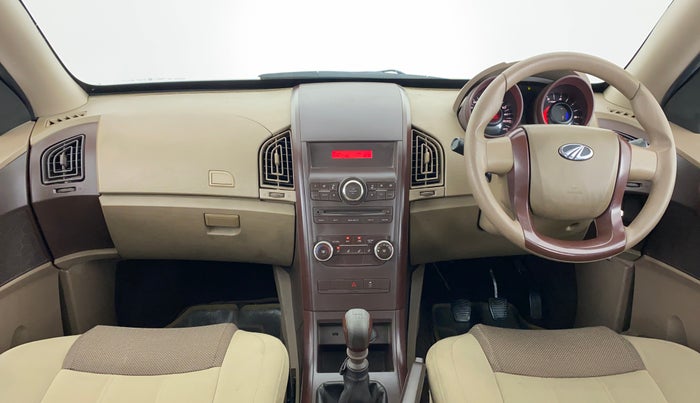2015 Mahindra XUV500 W4, Diesel, Manual, 65,008 km, Dashboard