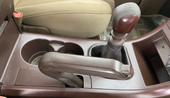 2015 Mahindra XUV500 W4, Diesel, Manual, 65,008 km, Gear Lever