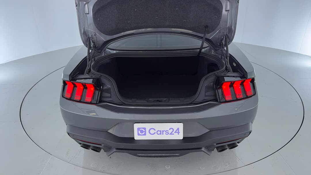 2024 Ford Mustang Gt 5.0 V8, Automatic, 3548 km, Boot Inside View