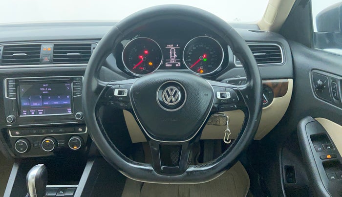 2015 Volkswagen Jetta HIGHLINE TDI AT, Diesel, Automatic, 99,881 km, Steering Wheel Close-up