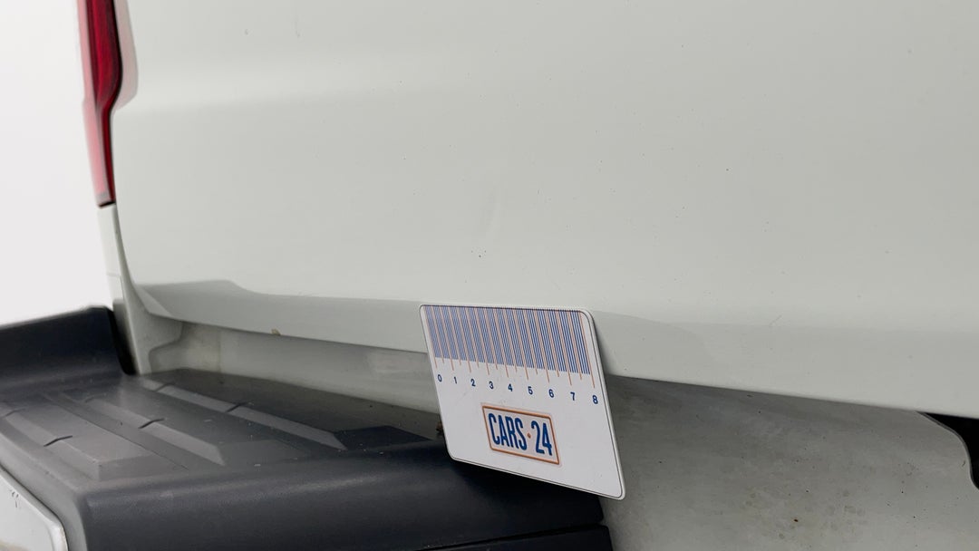 Boot / Tailgate Tailgate Dent