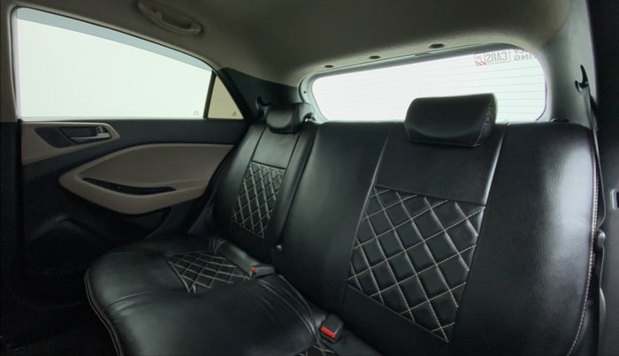 2017 Hyundai Elite i20 ASTA 1.2 (O), Petrol, Manual, 67,836 km, Right Side Rear Door Cabin