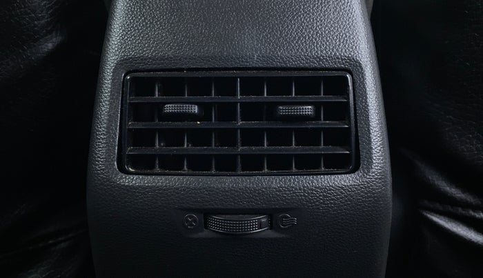 2017 Hyundai Elite i20 ASTA 1.2 (O), Petrol, Manual, 67,836 km, Rear AC Vents