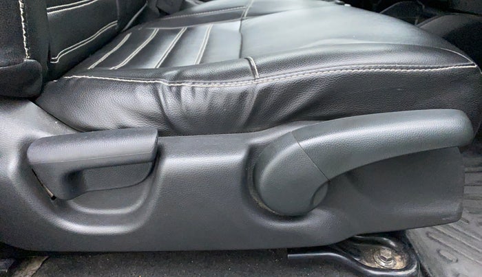 2017 Honda WR-V 1.2 i-VTEC VX MT, Petrol, Manual, 88,235 km, Driver Side Adjustment Panel