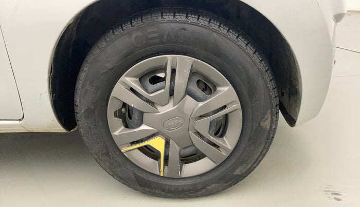 2018 Datsun Redi Go GOLD LIMITED EDITION, Petrol, Manual, 22,372 km, Right Front Wheel