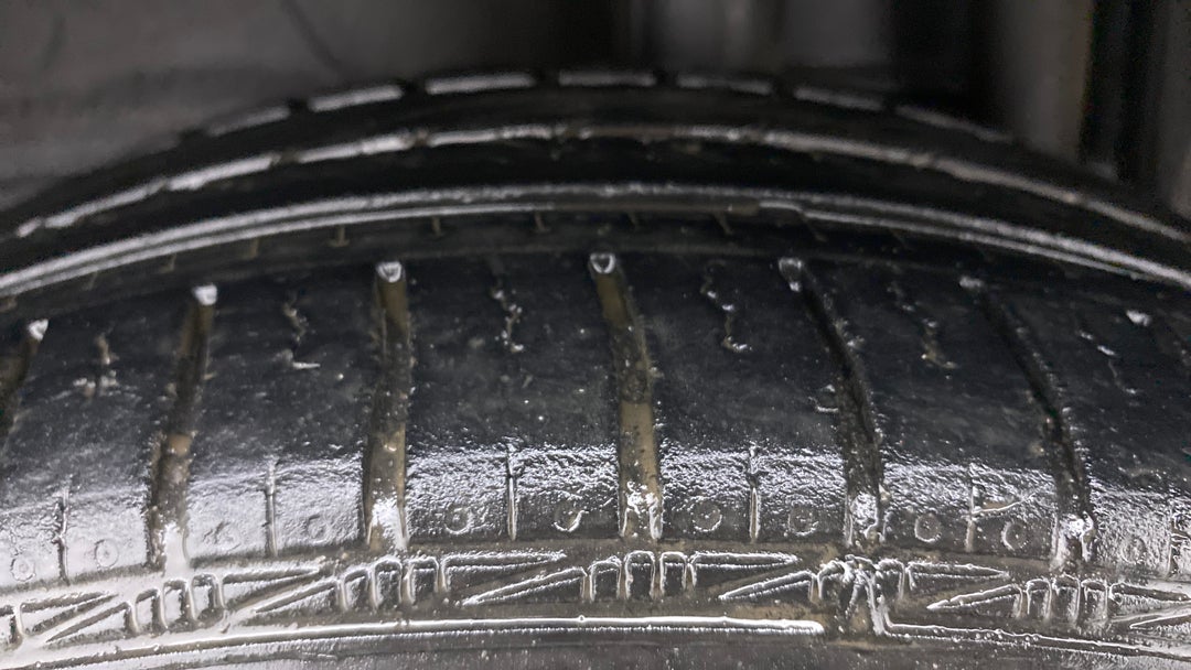 Left Rear Tyre Tread