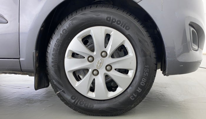 2011 Hyundai i10 SPORTZ 1.2, CNG, Manual, 84,120 km, Right Front Wheel
