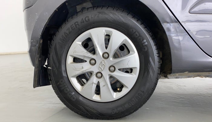 2011 Hyundai i10 SPORTZ 1.2, CNG, Manual, 84,120 km, Right Rear Wheel