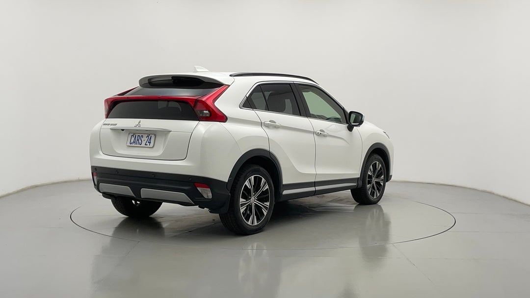 Right Back Diagonal (45- Degree) View