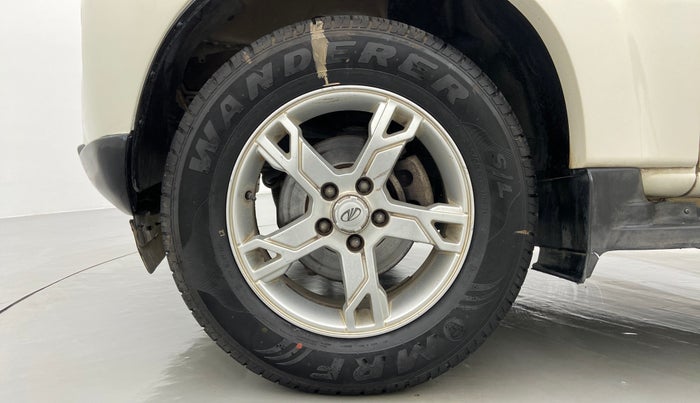 2016 Mahindra Scorpio S10, Diesel, Manual, 66,870 km, Left Front Wheel