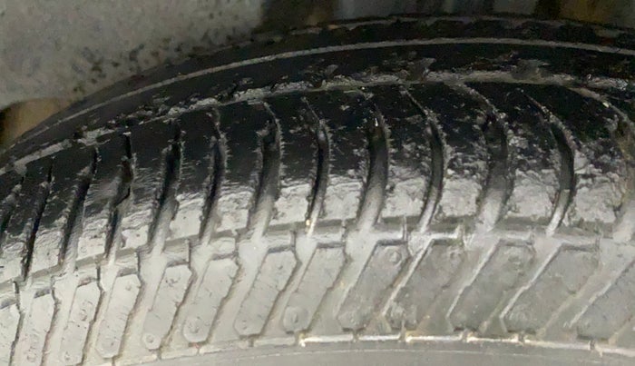 2018 Maruti Swift VXI, Petrol, Manual, 70,211 km, Left Rear Tyre Tread