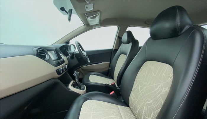 2017 Hyundai Grand i10 Magna 1.2 AT  VTVT, Petrol, Automatic, 40,661 km, Right Side Front Door Cabin