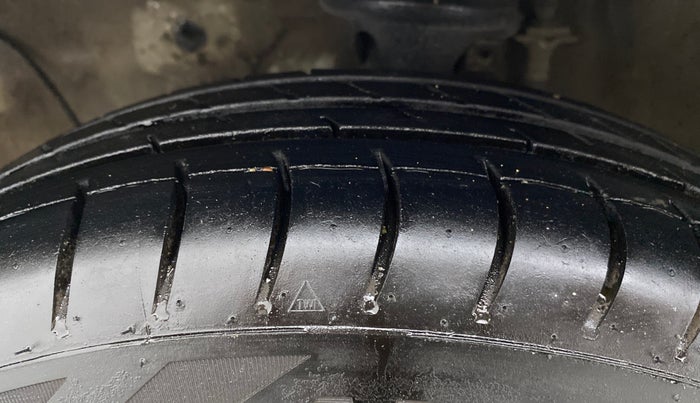 2019 Maruti Alto LXI, Petrol, Manual, 63,951 km, Left Front Tyre Tread