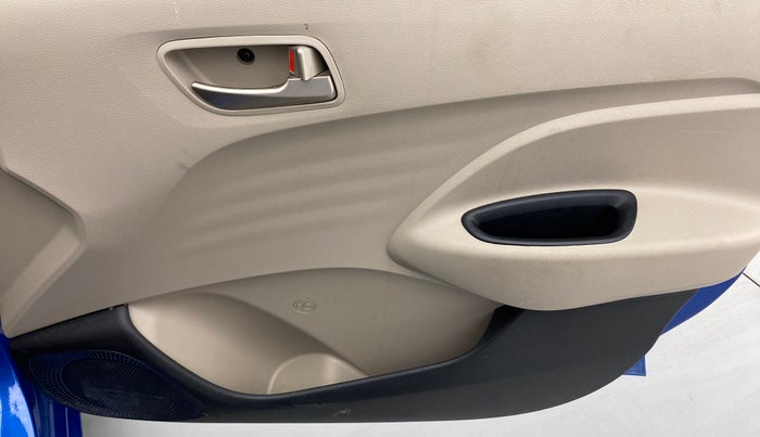 2019 Hyundai NEW SANTRO 1.1 SPORTZ MT CNG, CNG, Manual, 13,329 km, Driver Side Door Panels Control
