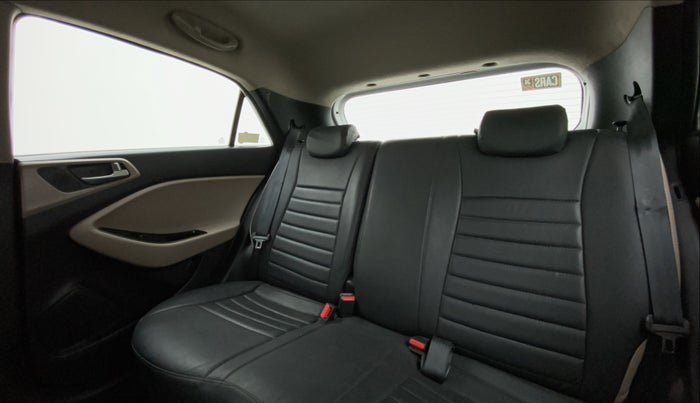 2016 Hyundai Elite i20 ASTA 1.2 (O), Petrol, Manual, 65,395 km, Right Side Rear Door Cabin
