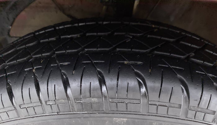 2017 Maruti Dzire VXI, Petrol, Manual, 78,096 km, Left Front Tyre Tread