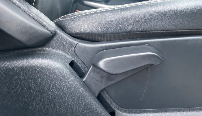 2018 Ford Ecosport 1.5 TITANIUM PLUS TI VCT AT, Petrol, Automatic, 43,045 km, Driver Side Adjustment Panel