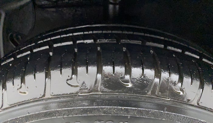 2014 Hyundai Xcent S 1.2, Petrol, Manual, 23,817 km, Left Front Tyre Tread