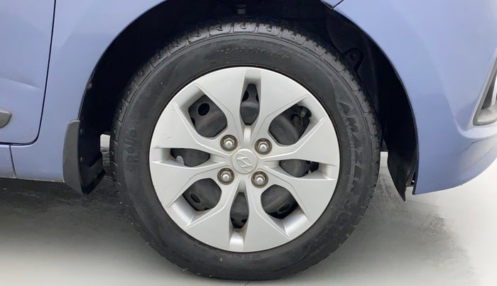 2014 Hyundai Xcent S 1.2, Petrol, Manual, 23,817 km, Right Front Wheel