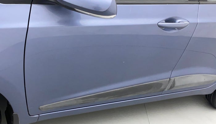 2014 Hyundai Xcent S 1.2, Petrol, Manual, 23,817 km, Front passenger door - Minor scratches