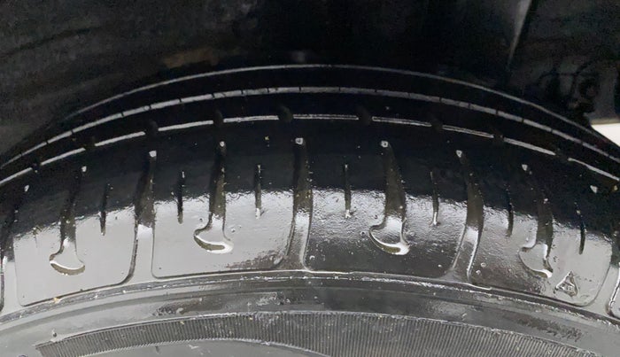 2014 Hyundai Xcent S 1.2, Petrol, Manual, 23,817 km, Left Rear Tyre Tread