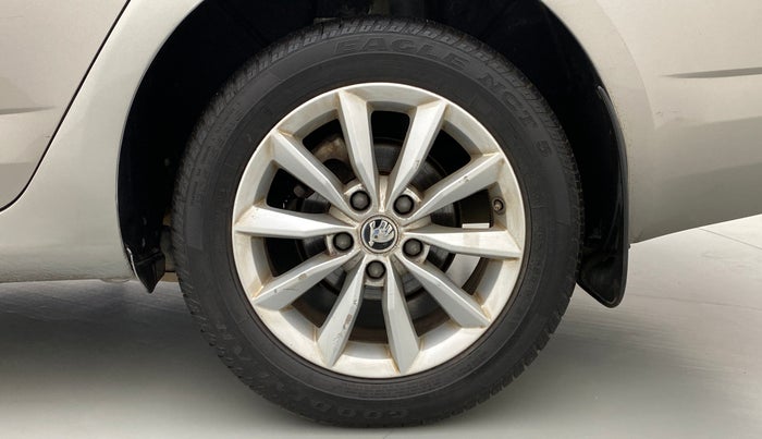 2014 Skoda Octavia AMBITION 2.0 TDI CR AT, Diesel, Automatic, 70,852 km, Left Rear Wheel