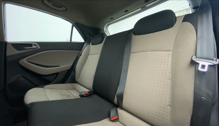 2014 Hyundai Elite i20 SPORTZ 1.2, Petrol, Manual, 62,542 km, Right Side Rear Door Cabin
