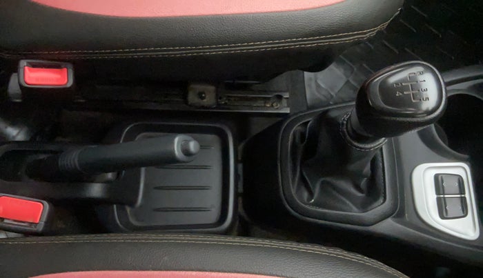 2018 Datsun Redi Go T (O), Petrol, Manual, 11,500 km, Gear Lever