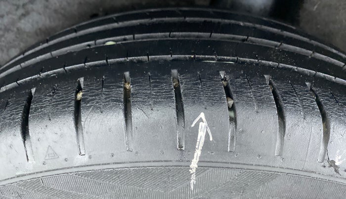 2017 Maruti Baleno ALPHA 1.2 K12, Petrol, Manual, 25,586 km, Left Rear Tyre Tread